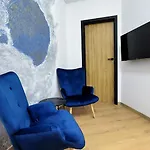 Theapartments Wojska Polskiego Apartment